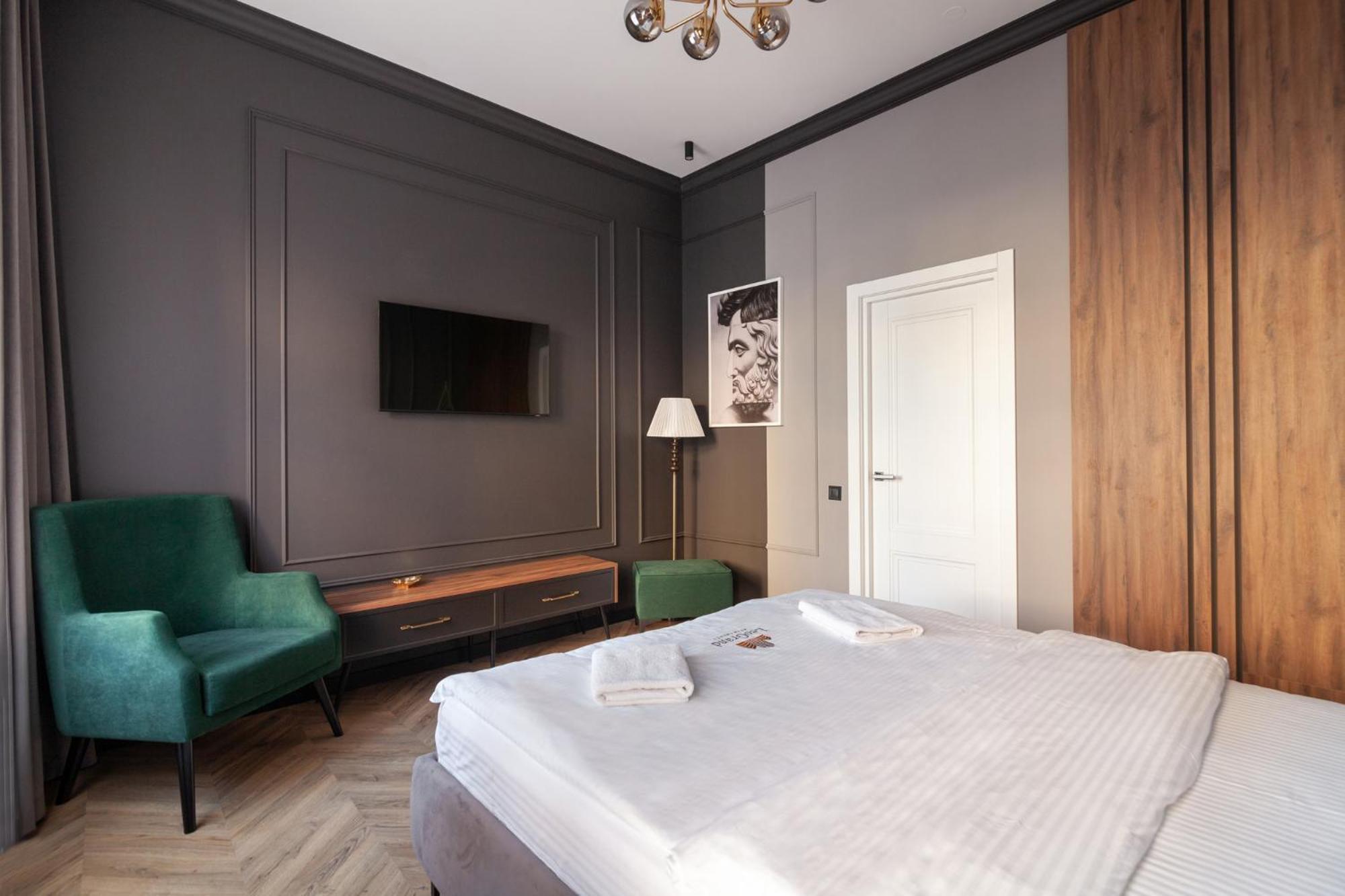 Leogrand Vip On Svobody Avenue 43 Daire Lviv Dış mekan fotoğraf