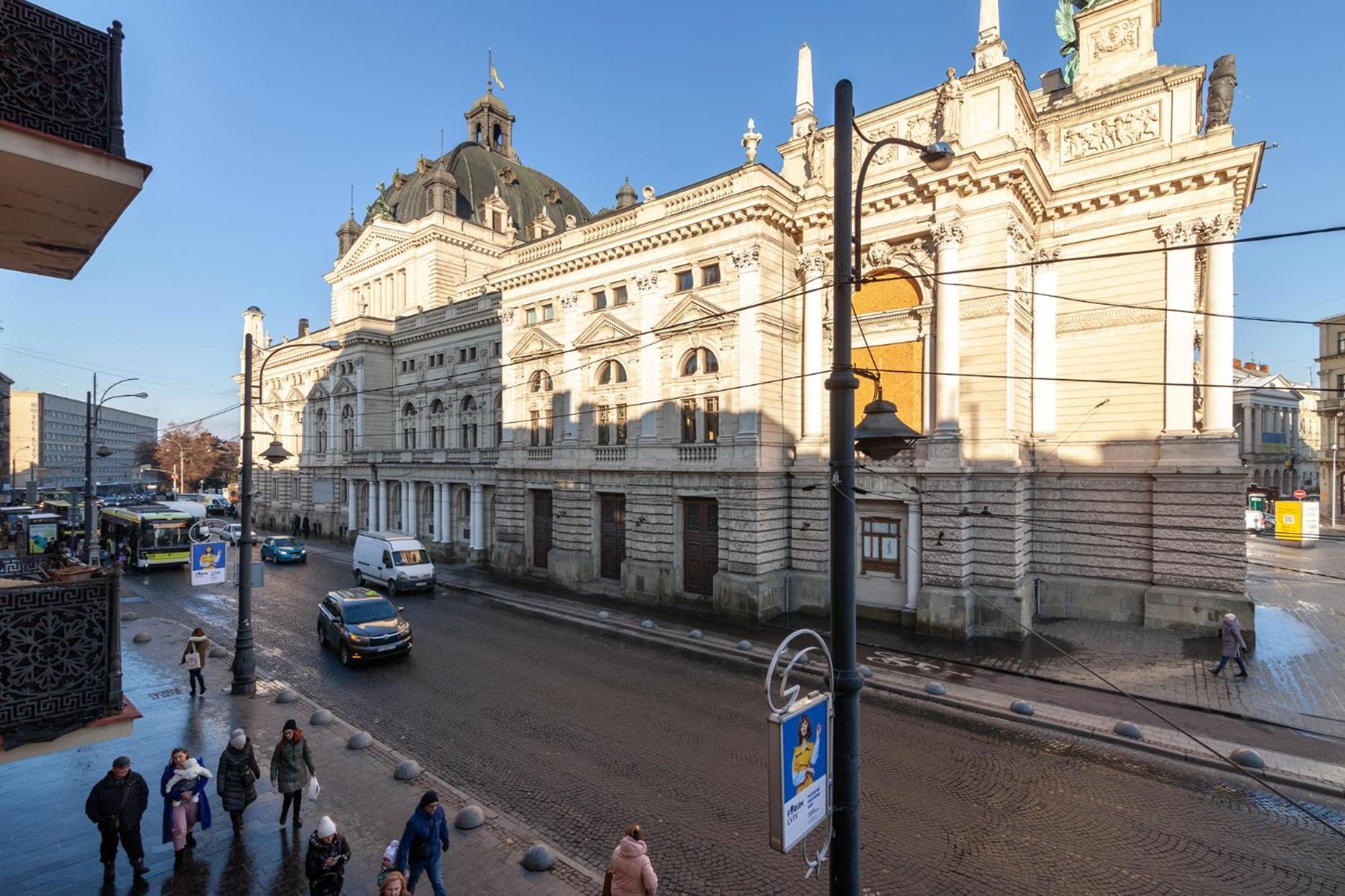 Leogrand Vip On Svobody Avenue 43 Daire Lviv Dış mekan fotoğraf