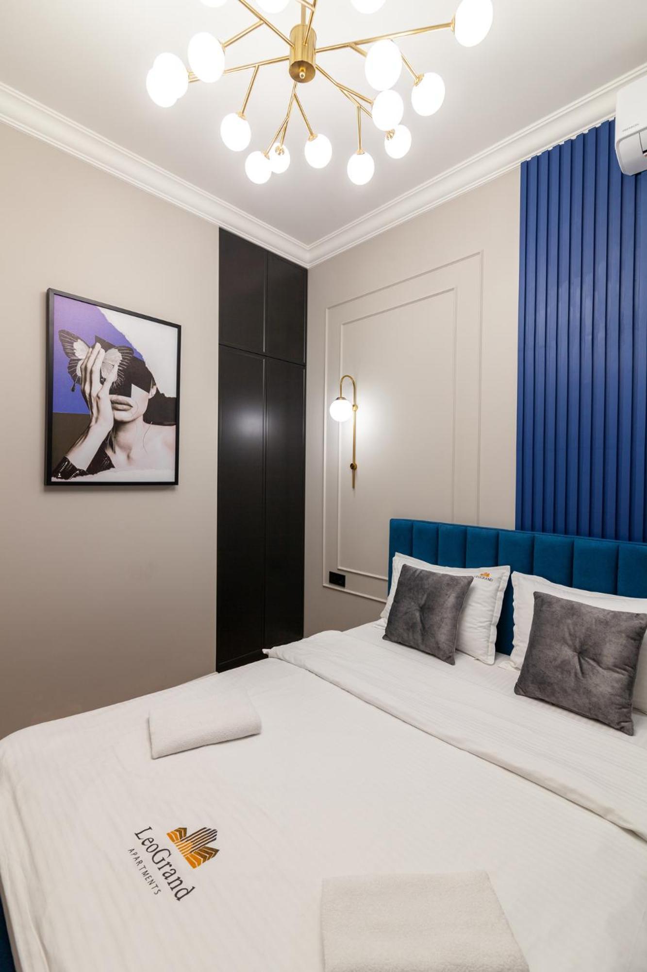 Leogrand Vip On Svobody Avenue 43 Daire Lviv Dış mekan fotoğraf